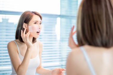 【敏感肌対策】ヒリヒリ敏感肌の原因・特徴と正しい治し方をご紹介！