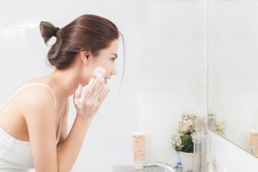 【医師監修】敏感肌の症状や原因は？正しいスキンケアで美肌を目指そう！
